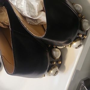 Gucci shoes very stylish